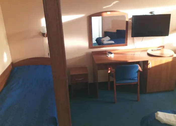 Проживание в семье Zbyszko *